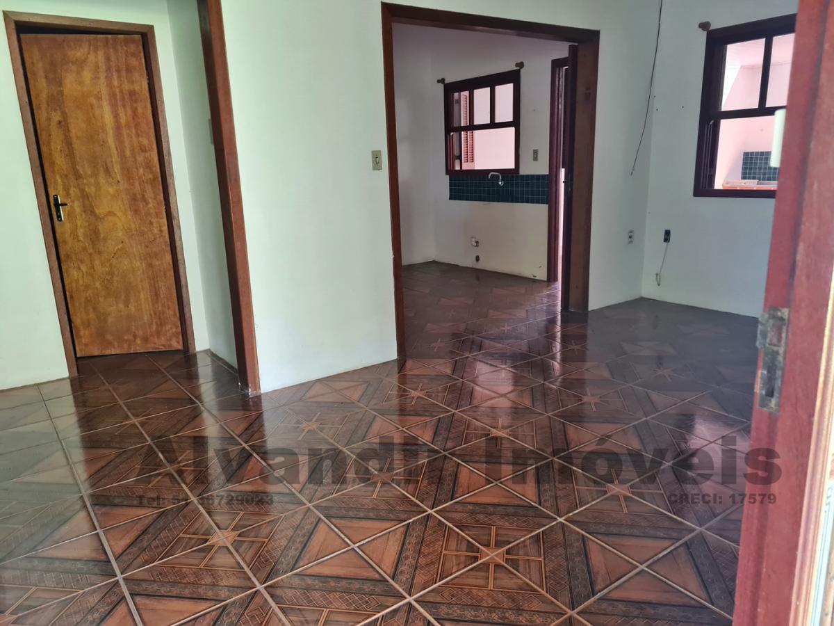 Casa à venda com 2 quartos, 480m² - Foto 2