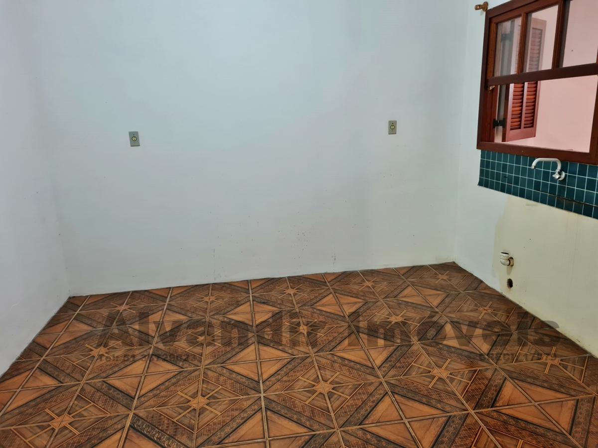 Casa à venda com 2 quartos, 480m² - Foto 11