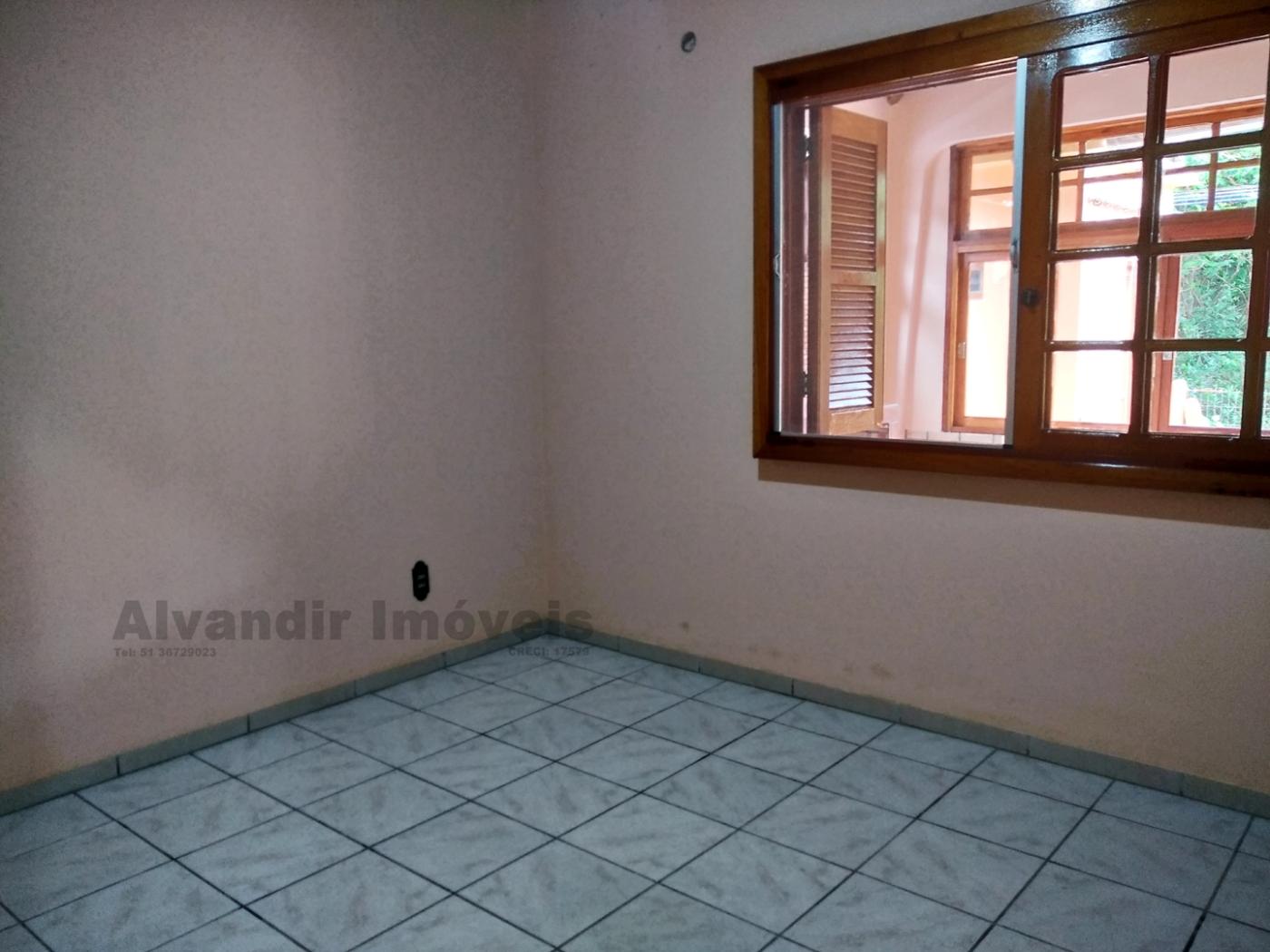 Casa à venda com 3 quartos, 650m² - Foto 3